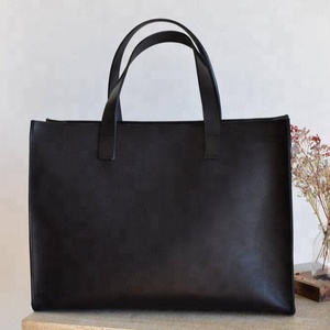 Bolso Tote de Cuero Natural Negro con Cremallera, Bolso Práctico de Cuero Markhor Hecho a Mano para Mujer, AV-0039 - Product Image 1