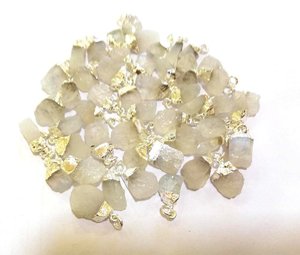 Collier plaqué or de pierre de lune arc-en-ciel brut pour cadeau, fête de fiançailles, anniversaire ou mariage - Product Image 3