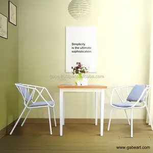 Chaise de restaurant moderne, mobilier synthétique en fer blanc enveloppé avec rotin