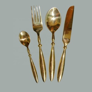 Best Quality Gold Polished Strong Round Handle Cutlery Set Royal Design Dining <b>Table</b> Sets <b>Stainless</b> <b>Steel</b> Western Cutlery Set - Product Image 6