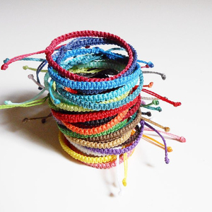 Pulsera de Macramé Hecha a Mano en India, Hecho a Mano en India - Product Image 1