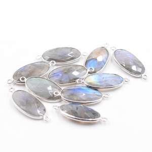 Labradorite Forme Ovale Lunette en Argent Sterling 925 Connecteur Plaqué Argent Fabrication de Bijoux Artisanaux - Product Image 4