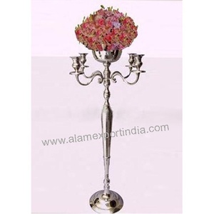 Nuevo Centro de Mesa Navideño con Candelabro y Florero Metálico, Decoración Hecha a Mano y Duradera para el Hogar, Oficina o Fiestas - Product Image 1