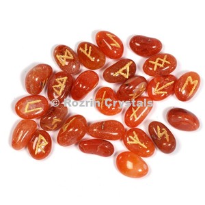 Juego de Runas |   Juego de Piedras Rúnicas |   Runas Grabadas en Cristal de Ágata de Rozrin Crystals - Arte Coleccionable de Feng Shui de la India - Product Image 1