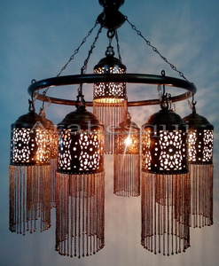 BR372 Lustre LED marocain traditionnel Anneau en laiton fait à la main avec 9 lumières Finition en laiton antique pour salles à manger et hôtels - Product Image 2