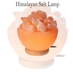 Feng Shui Angel Themed Himalayan Rock Crystal Salt Lamp Luz nocturna de varios tonos con técnica tallada por Sian Enterprises - Product Image 4