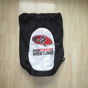 Gran bolsa de gimnasio de nailon con cordón de taekwondo con impresión de logotipo de equipo personalizado - Product Image 2