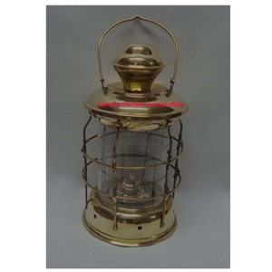 Lanterne de bateau de conception royale Lanterne de bateau en laiton nautique Fabriquée à la main en Inde - Product Image 3