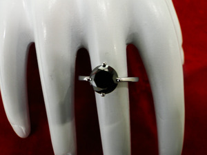 Bague solitaire de luxe en diamant noir 1,00 carat en or blanc 14 carats |   Bijoux fins élégants pour femmes, coupe ronde, pour les occasions spéciales, fiançailles, cadeau - Product Image 2