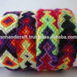 Bracelet d'amitié tissé à la main, bracelet d'amitié mexicain de haute qualité, fabriqué à la main - Product Image 1