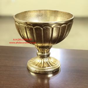 Aluminium Glossy Gold Finishing Handmade Designing Fruits & Flower Serving Bowl With <b>Set</b> <b>of</b> <b>3</b> Hotels Serving Container & Bowls - Product Image 4