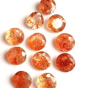 พลอยซันสโตนสีส้มธรรมชาติขนาด 2.25 มม. ทรงกลมเจียระไนแบบ Faceted สำหรับทำเครื่องประดับ ซื้อจากซัพพลายเออร์ออนไลน์ กำลังเป็นที่นิยม - Product Image 2