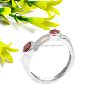 Véritable pierre précieuse grenat rouge solide. Bague en argent sterling 925 grossiste de bijoux faits à la main Manufacture Casa De Plata - Product Image 1