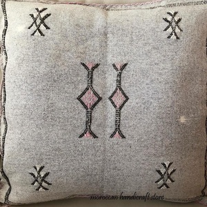 Cactus hecho a mano Agave Cactus patrón geométrico 50x50 cuadrado liso funda de almohada cojín estilo marroquí - Product Image 1