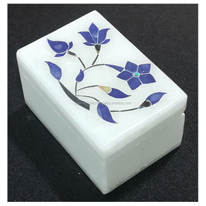 Caja de piedra con incrustaciones de mármol - Product Image 1