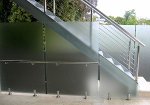 Ringhiera in Cavo d'Acciaio Inox con Corrimano in Legno - Product Image 5