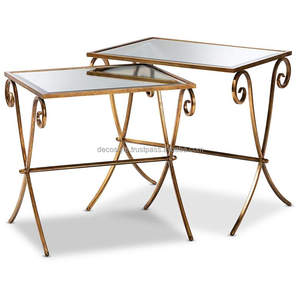 Ambre Tables d'appoint en métal doré antique Lot de 2 meubles de salon empilables pour la maison - Product Image 1