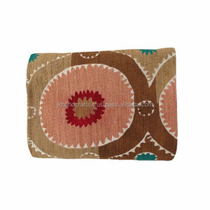 ชุดเครื่องนอนของ suzani ปักด้วยมือขนาดใหญ่ที่สวยงาม - Product Image 6