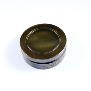 Boussole presse-papiers en laiton à finition antique de King Design avec boîte en bois Matériau en alliage métallique fantaisie pour cadeaux - Product Image 5