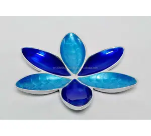 Mangkuk Buah Logam Dekoratif dengan Hiasan Enamel Biru Bentuk Bunga Mewah Desain Istimewa Kualitas Bagus dengan Enam Bagian untuk Penyajian