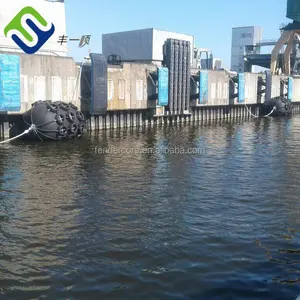 Floraison vente chaude bateau dock marine en caoutchouc fender avec chaîne et pneu net