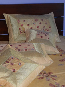 Traditional Indian Luxury <b>Queen</b> Size Bed cover - Product Image 4