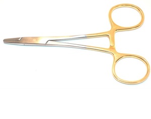 Portaagujas WEBSTER TC 13 CM con insertos de carburo de tungsteno, mango dorado, instrumentos quirúrgicos, certificado CE Clase II - Product Image 1