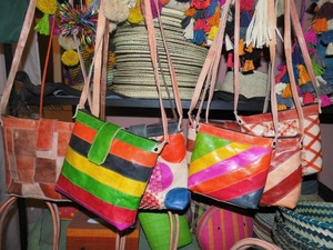 Bolso cruzado de cuero de cebú genuino Vintage Unisex con forro de algodón Cierre de cremallera de moda Embragues de verano para mujer - Product Image 4