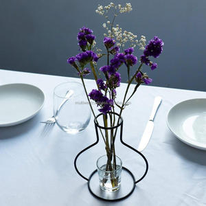 Pcs Lot de 3 Vases Décoratifs Vase En Fer Unique Formes Géométriques Créatives avec 3 Tasses En Verre Pour La Décoration De La Maison - Product Image 2