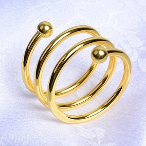 Anillos para Servilletas Monogramados, Anillo para Servilletas de Alambre Espiral Dorado - Product Image 1