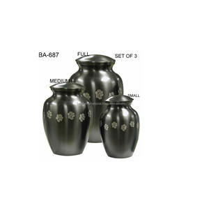 Urnas de cremación de latón de alta calidad con estampado de pata, urnas funerarias de metal con acabado de color dorado y negro para cenizas. - Product Image 5