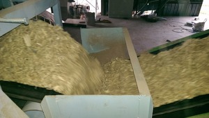 Se vende serrín de madera y virutas de madera dura blandas, pellets de madera de Vietnam - Product Image 4