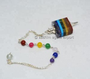 Péndulo de siete Chakras hecho a mano con cadena de cuarzo, cristales de piedras preciosas estilo Feng Shui a la venta - Product Image 2