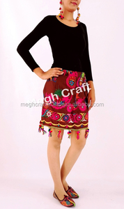 Mini-jupe indienne Banjara Boho - Jupe courte en coton 100% brodée à la main, taille plus - Product Image 5