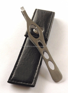 Pince à sourcils professionnelle Dorlon en acier inoxydable avec poignée en caoutchouc confortable certifiée CE pour salon ou usage domestique - Product Image 2