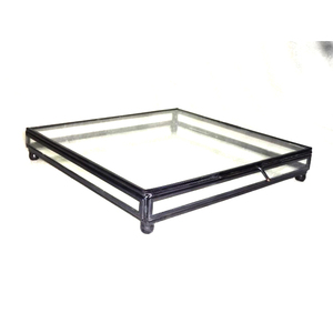 Joyero de vidrio decorativo con marco de metal con escaparate para un almacenamiento y exhibición convenientes - Product Image 1