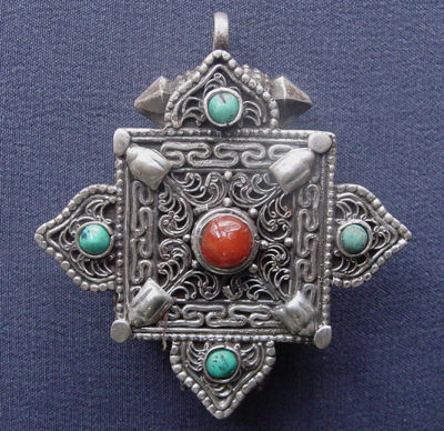 สีเหลือง