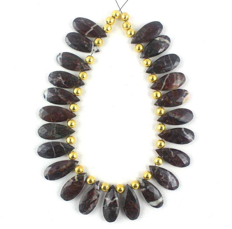 สีน้ำตาล