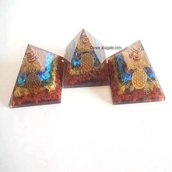 Piedra en capas de Chakra con cargador, símbolo de flor de la vida, fabricante de pirámide de Oregon