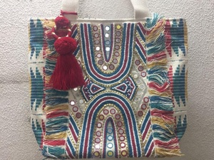 Sac à bandoulière élégant brodé pour soirée avec pompon Sac à provisions élégant avec décoration à motif de fil - Product Image 3