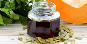 ชุดของขวัญน้ำมันเมล็ดฟักทองบริสุทธิ์ในขวดโหล-คุณภาพพรีเมียม - Product Image 3