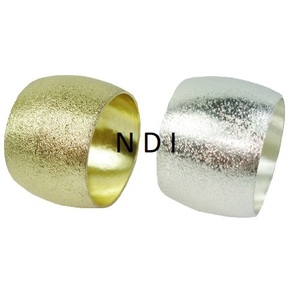 Decoración de mesa de lujo para bodas y cenas, con cuentas de cristal y anillo para servilletas rojo decorativo en forma redonda para hoteles. - Product Image 3