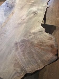 Mesa de centro de madera de acacia con borde vivo de estilo indio - Product Image 5