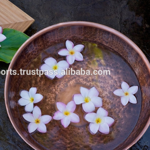 อ่างแช่เท้าสมุนไพรธรรมชาติทำจากทองแดง พร้อมลายตอก สำหรับร้านเสริมสวยและสปา - Product Image 2