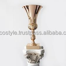 Urn florale sur socle doré, pour fleur - Product Image 4