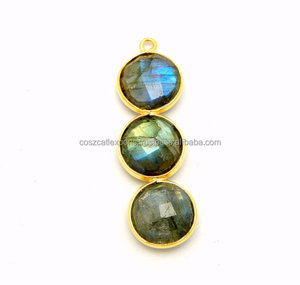 Pendentif Triple Rond en Labradorite avec Lunette Attachée en Or sur Argent Sterling Plaqué Rhodium Pendentif à Charme Chrétien Vintage - Product Image 2