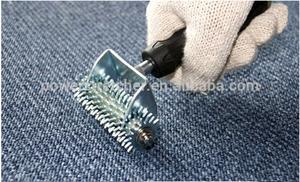 Rodillo de costura para alfombras con puntas de acero de 2 vías - Product Image 2