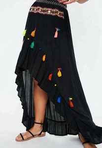 Ropa informal para mujer, bordado a mano, múltiples borlas, trabajo de espejo, falda de tela de rayón de Color negro con flecos coloridos en la falda - Product Image 3