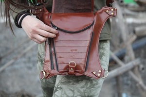 Mochila y riñonera de cuero genuino reciclada 100% hecha a mano, riñonera con diseño de funda elegante, riñoneras de Color marrón chocolate - Product Image 4