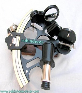 แอสโทรลาเบเซ็กซ์แทร์แบบวินเทจทำด้วยมือดีไซน์ทองเหลืองทางทะเลสำหรับเป็นของขวัญของสะสมพร้อมวัสดุไม้ - Product Image 3